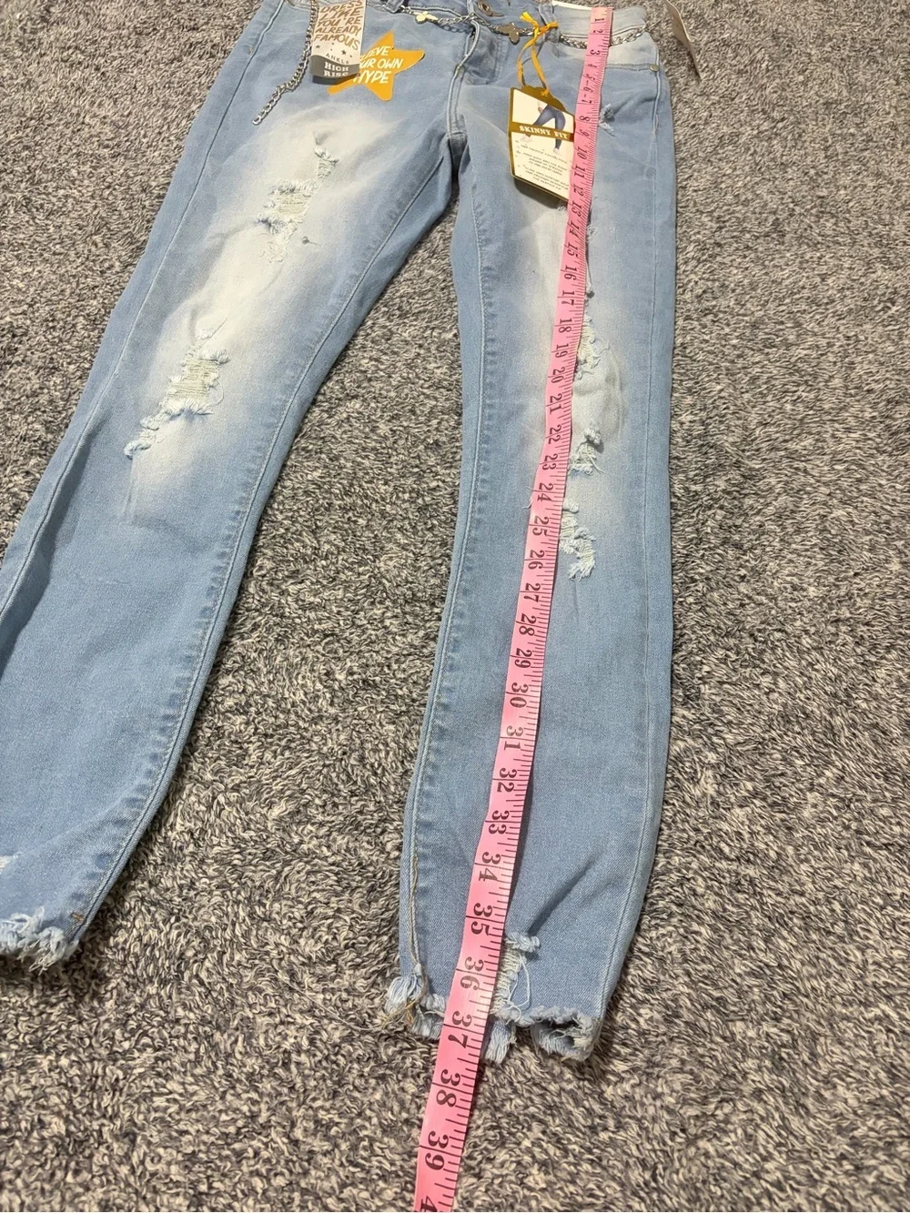 Celebrity Ace High Rise Skinny Ankle Jeans Size 9/29 Distressed Butterfly Chain